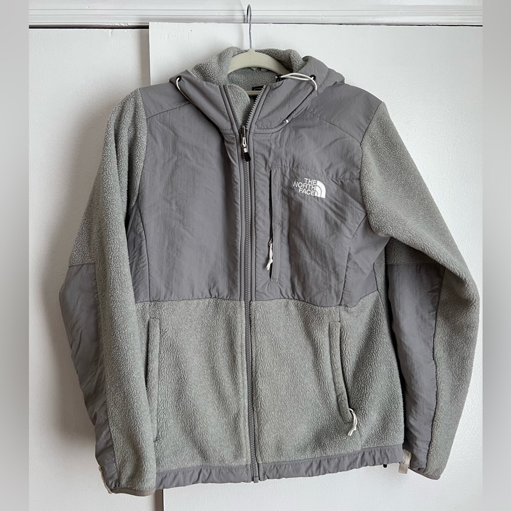 Women’s North Face fleece